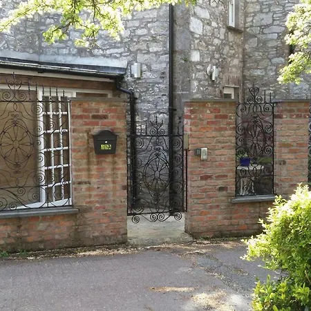 Historic Hideaway In Centre * Cork