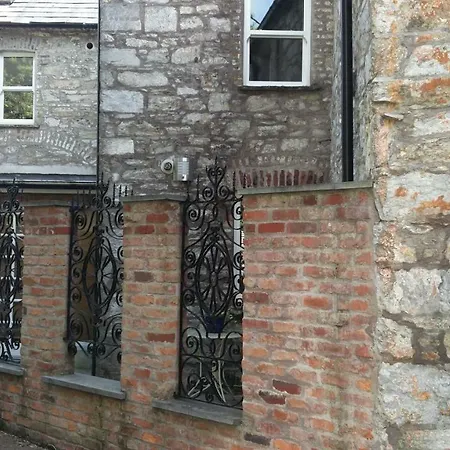 Historic Hideaway In Centre Διαμέρισμα *