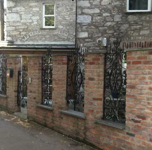 Apartment Historic Hideaway In Centre *