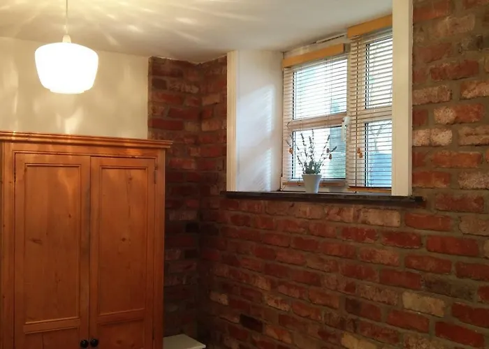 Historic Hideaway In Centre Apartment