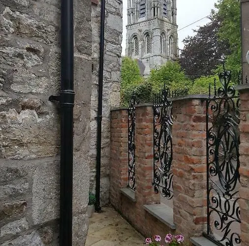 Historic Hideaway In Centre Cork